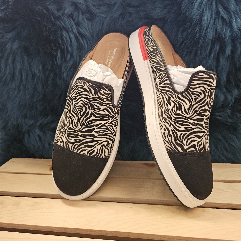 Hush Puppies Zebra Print Womens Athletic Slip-On Shoes - Black and White
